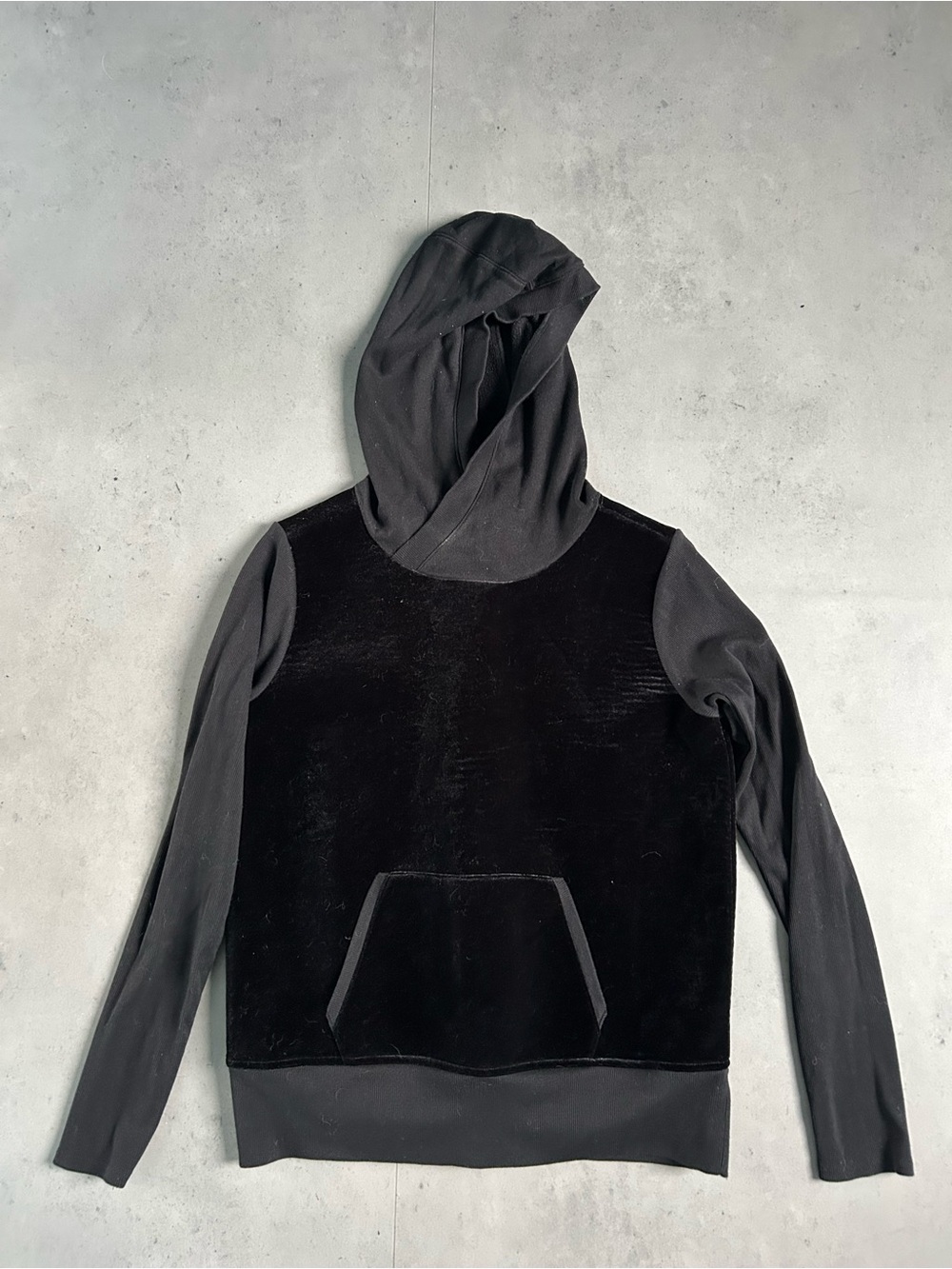 ALO Yoga Black Crewneck Hooded Sweater